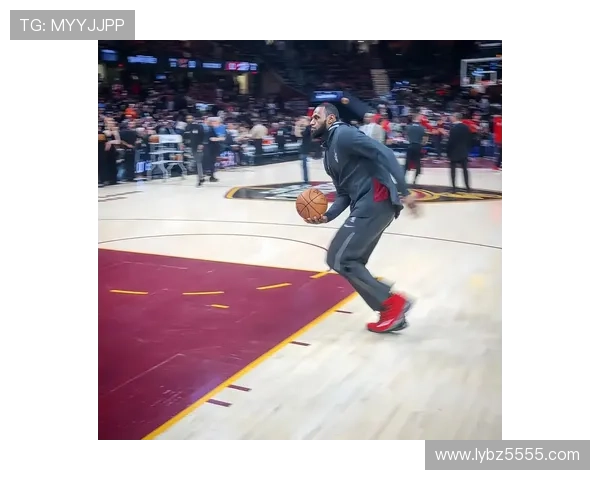 詹姆斯感慨篮球运动员水平提升现今飞天遁地的球员数量大幅增加